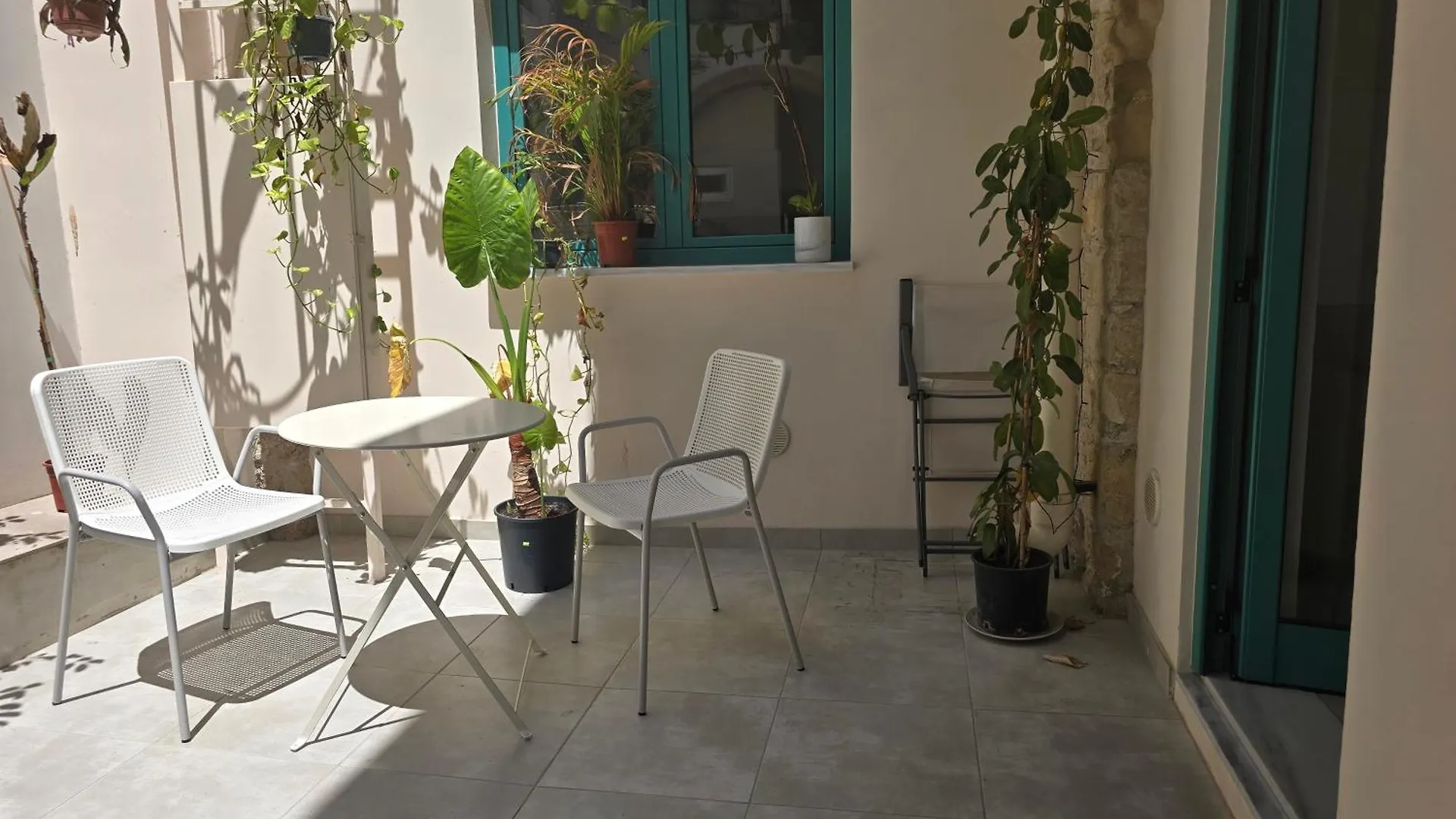 Maison Zenon Larnaca City Center Apartments