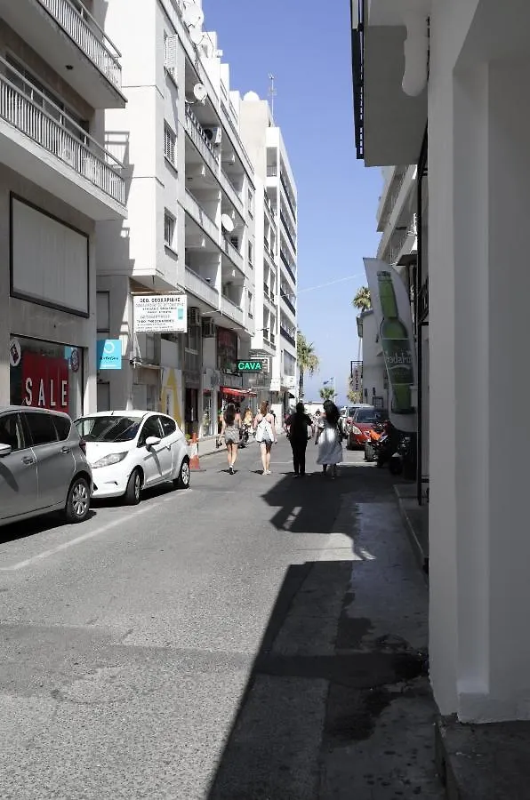Maison Zenon Larnaca City Center Apartments קפריסין